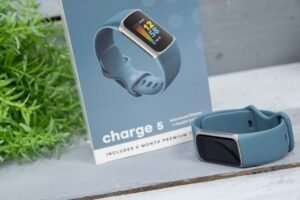 Fitbit Charge 5